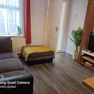 https://salisbury-house-huku-kwetu-spacious-4-bedrooms-house.cambridgehotelsuk.com