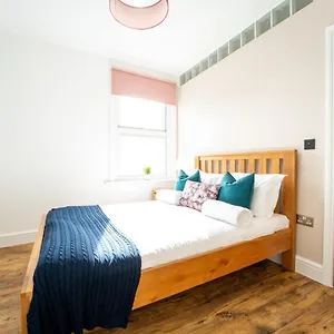https://redhill-garland.brighton-hotels-england.com