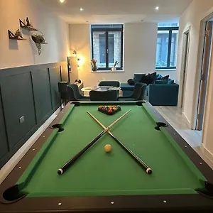 https://apt-contractors-dream-retreat-luxury-with-super-king.yorkshirehotels.net